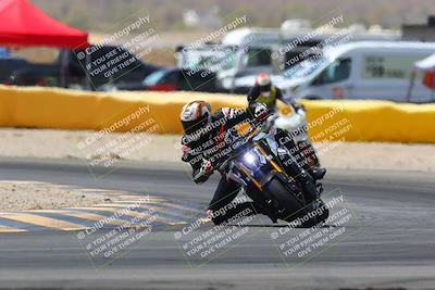 media/Apr-10-2022-SoCal Trackdays (Sun) [[f104b12566]]/Turn 2 (1135am)/